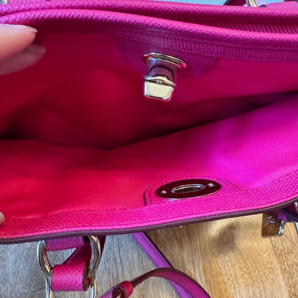 Coach Pink Leather Shoulder Bag with Gold Accents - Picture 5 of 7